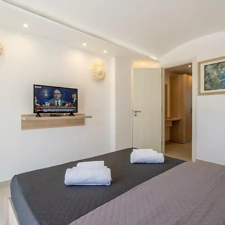 Bivalvia Aparthotel Faliraki